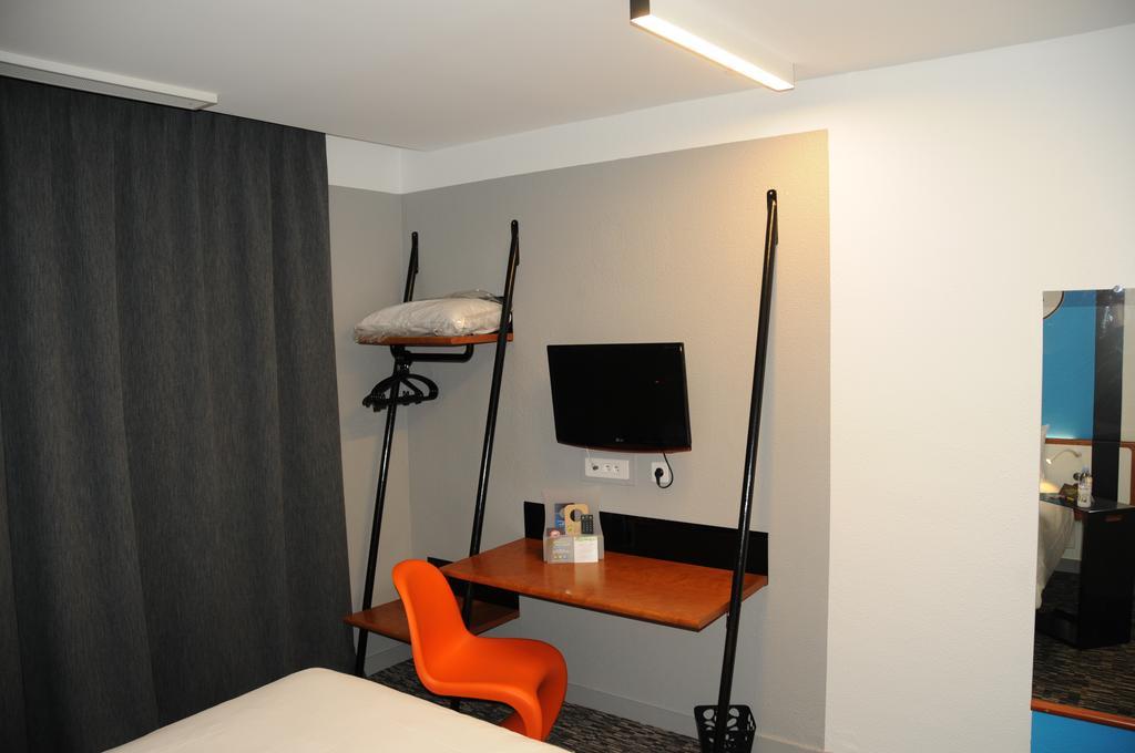 Ibis Styles Chambery Centre Gare Otel Oda fotoğraf